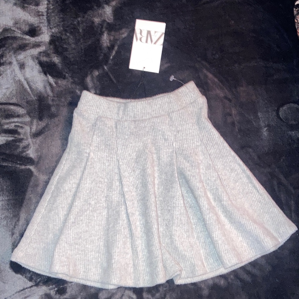 Zara Light Gray super soft thicker flowing Skater pleated Skirt girls 6 sz 116